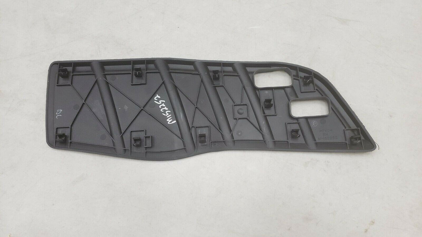 USED - John Deere Right Hand Footrest - M152252 - UEP070