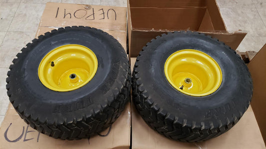 USED - John Deere Rims & Tires - AM121904 - UEP042